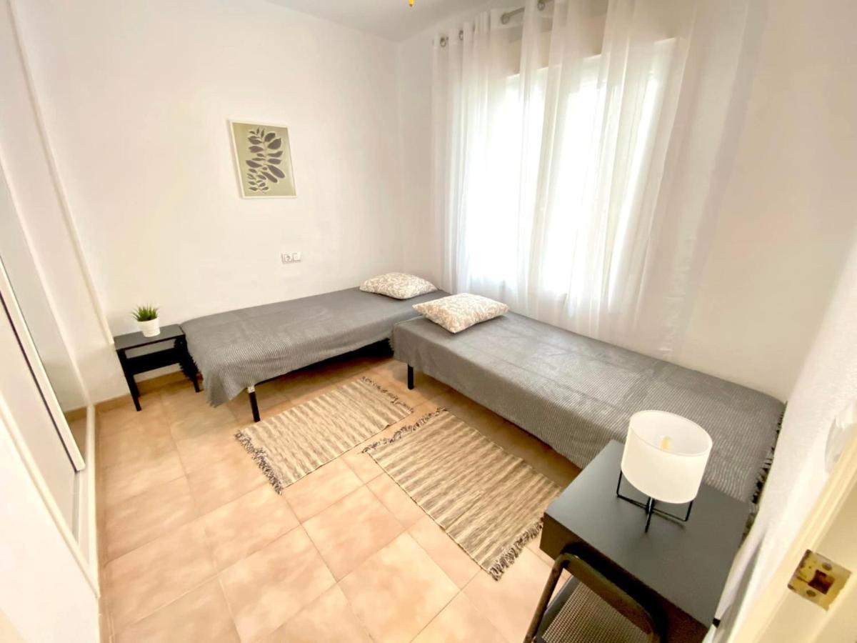 Locos Beach Holiday Apartments Торевиеха Екстериор снимка